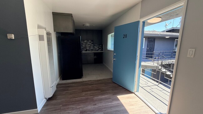Photo - 15483 Moorpark St (Los Angeles, CA) Apartment