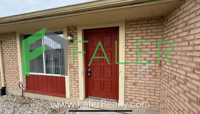 Foto del edificio - 1122 Redbluff Dr