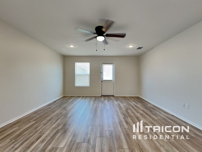 Foto del edificio - 1125 Waggoner Dr