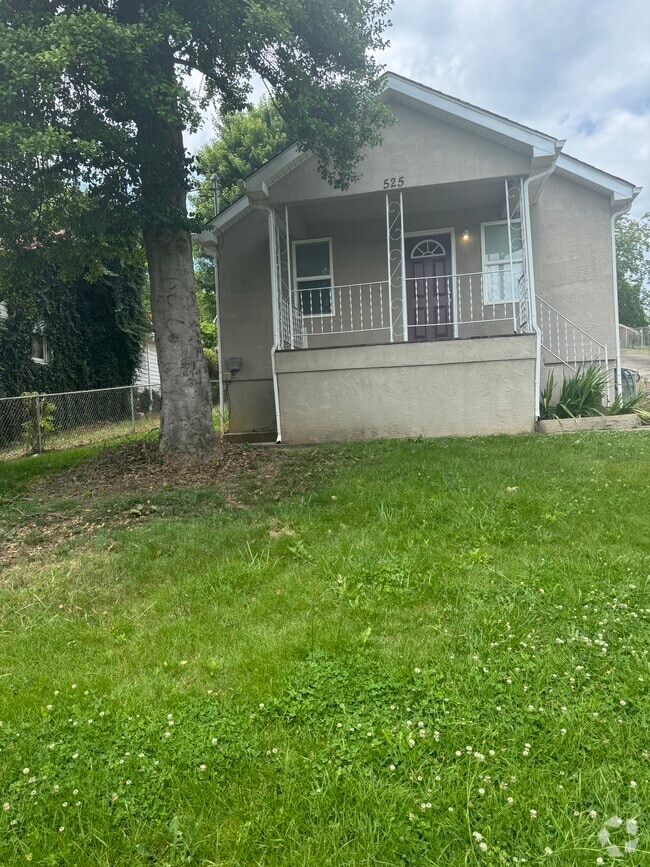 Building Photo - 525 Peach Orchard Dr