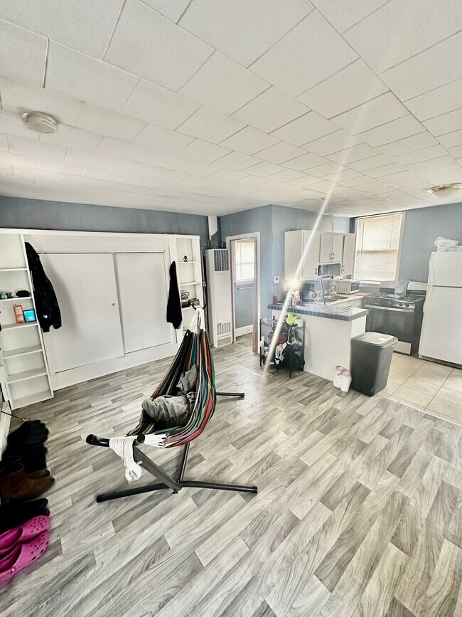 329 S Lafayette St Unit 5, IL 61455 Apartments in IL