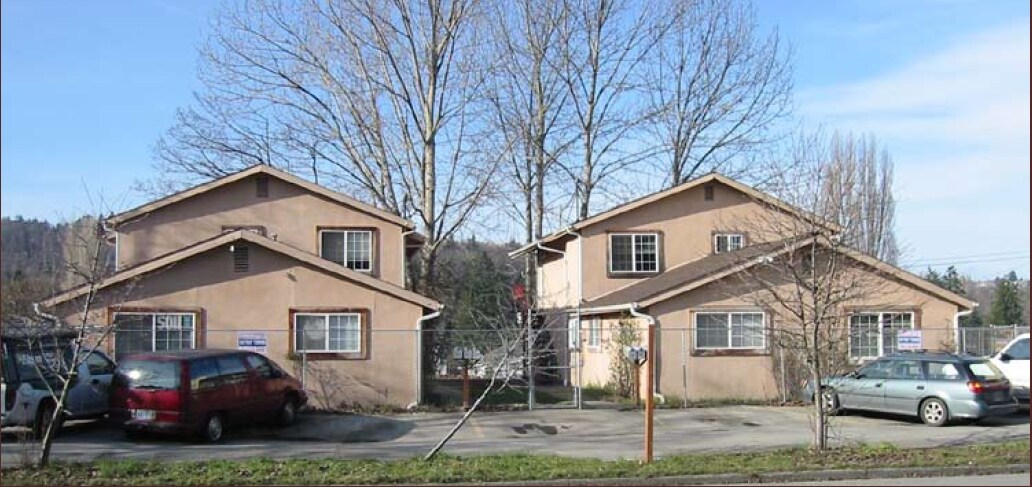 Building Photo - Delridge Triplex