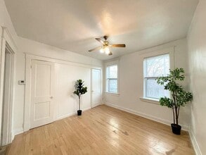 Building Photo - 2751 Pestalozzi St