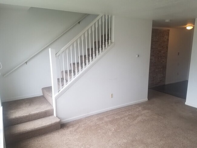 Building Photo - 539 Hope (Building 5)