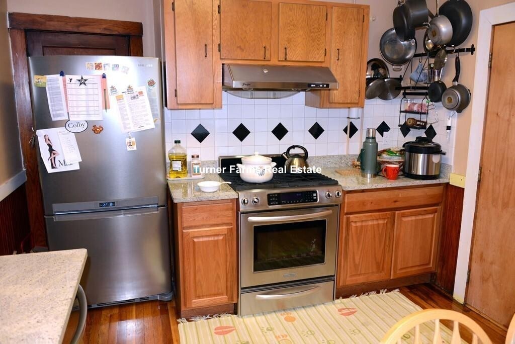 Primary Photo - 17 Sunset St