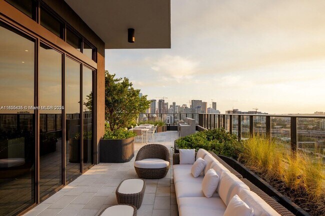 Foto del edificio - 23 NE 17th Ter