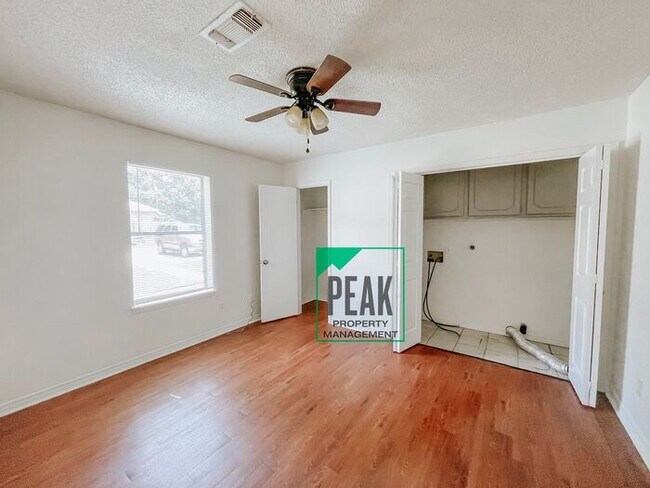 Building Photo - Home For Rent In Texarkana