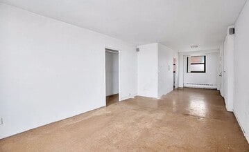 Building Photo - 61-45 98th St
