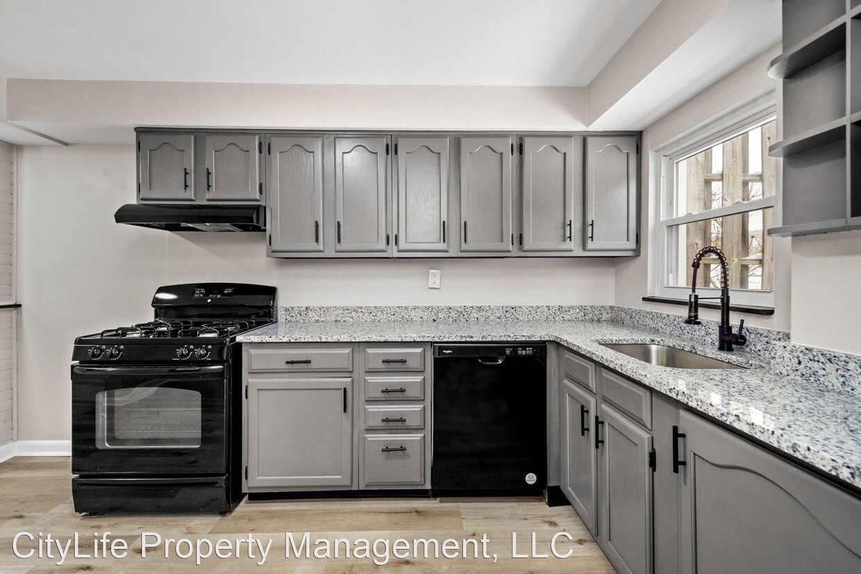 Primary Photo - 3 br, 1.5 bath House - 115 Reifert Street