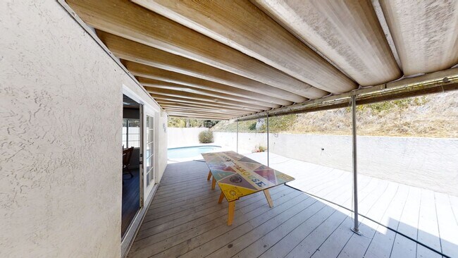 Foto del edificio - 4BD/2BA House w/ Covered Patio & Pool! (Lease out, pending signatures. Check back in a few days!)