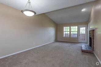 2BR, 2BA - 960 SF - Quail Run Apartments