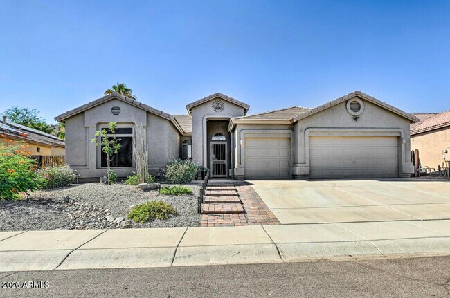 Building Photo - 17977 W Hubbard Dr