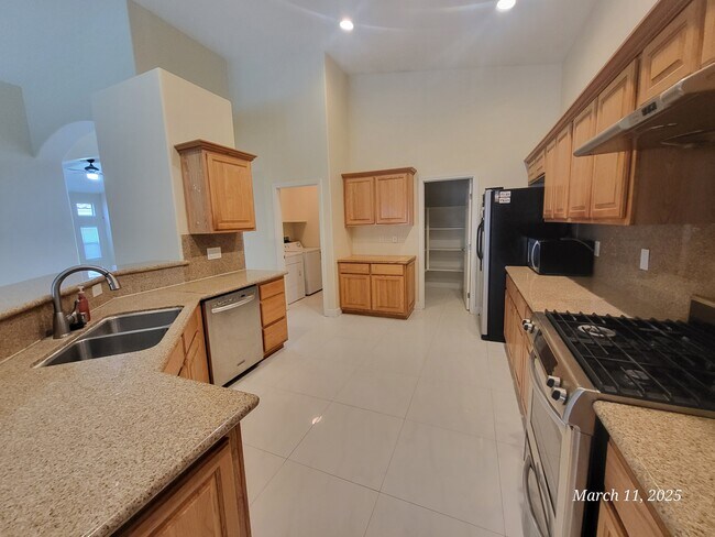 Foto del edificio - 116 Whitetail Archery Ave