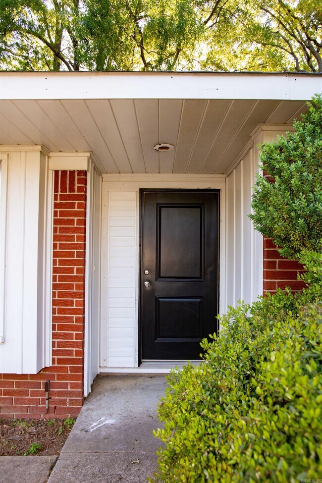 Building Photo - 500 S Mississippi St