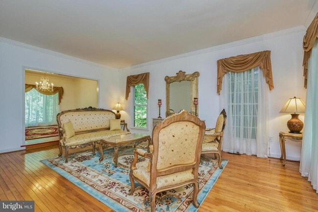 Building Photo - 2 Royal Dominion Ct