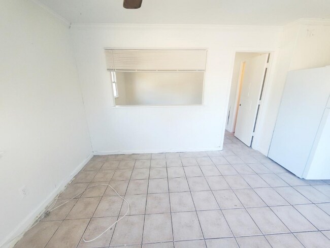 Building Photo - 11208 Rte 1