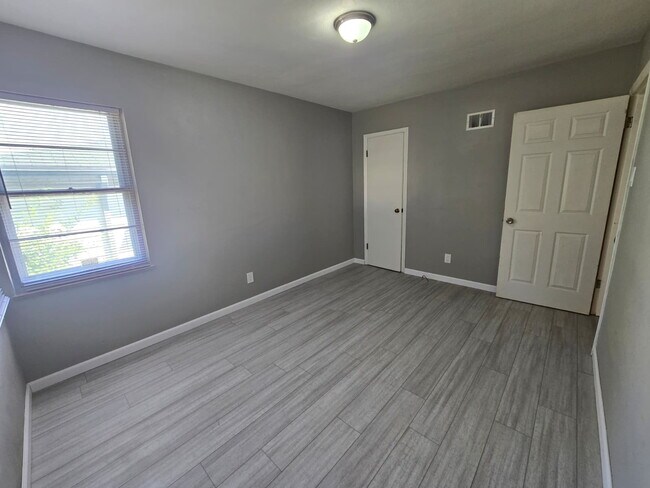 Building Photo - 853 Hornsby Ave