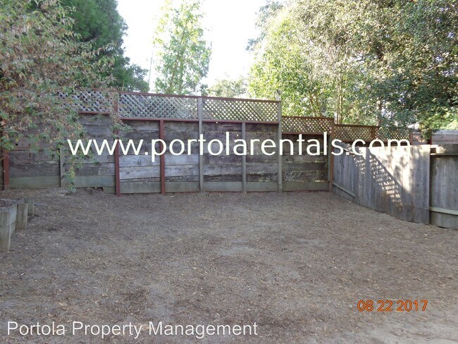 Building Photo - 104-104 Oak Ln