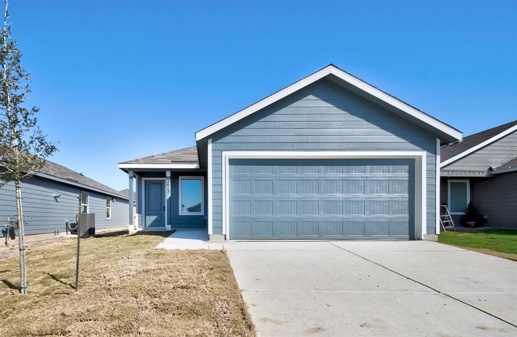 Primary Photo - 2413 Legends Crk