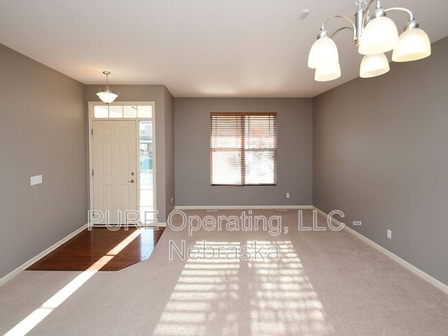 Building Photo - 16258 Loop St