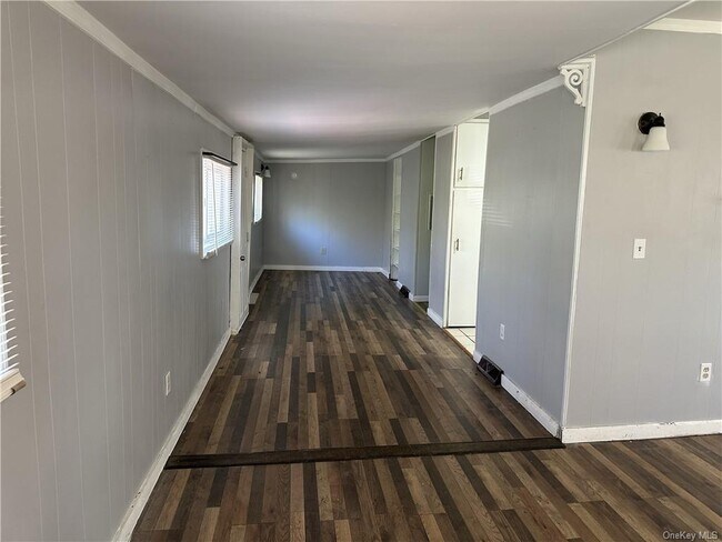 Building Photo - 363 Ruskey Ln