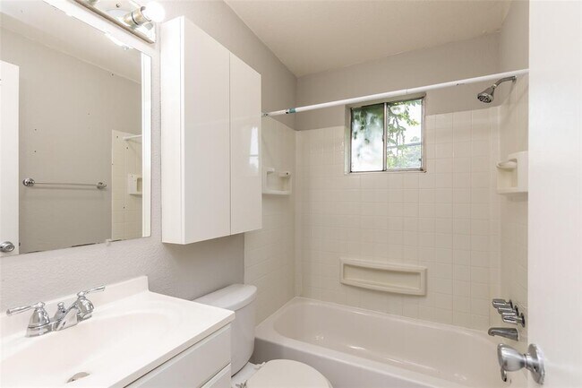 Foto del edificio - 425 Emerson St