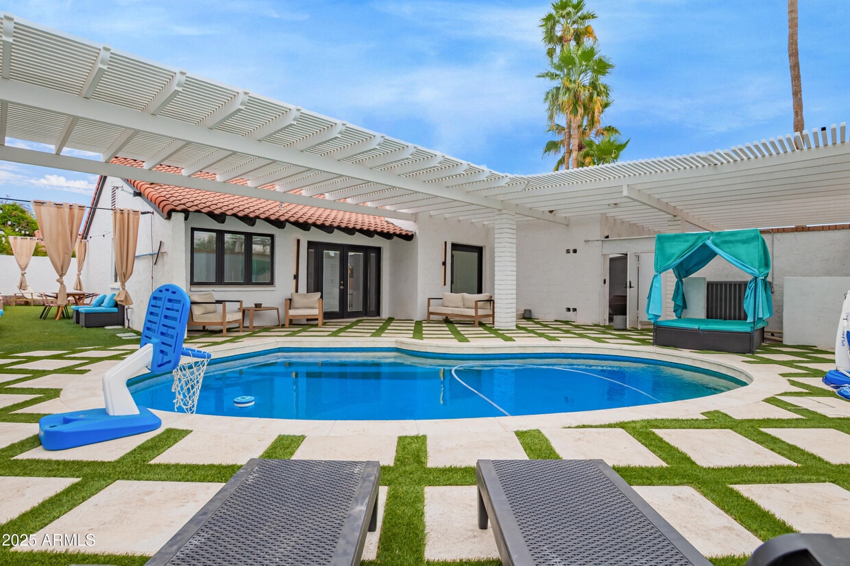 Foto principal - 2629 S Country Club Way