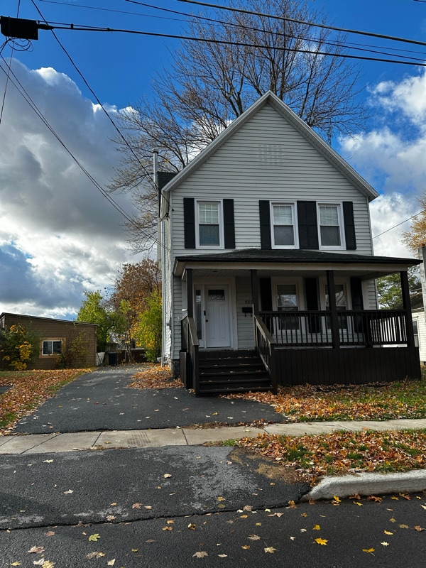 Primary Photo - 307 W Lynde St