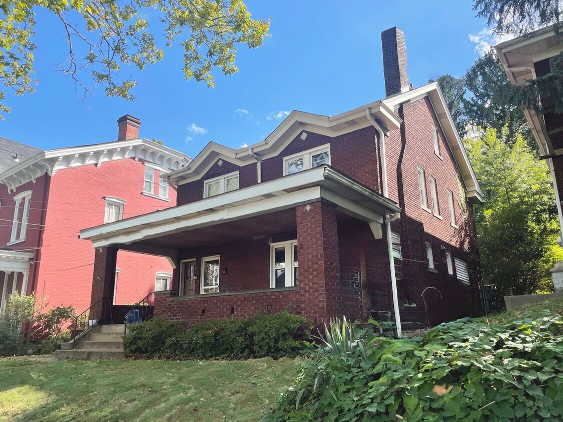 1921 Morrell St Apartment for Rent in Pittsburgh, PA