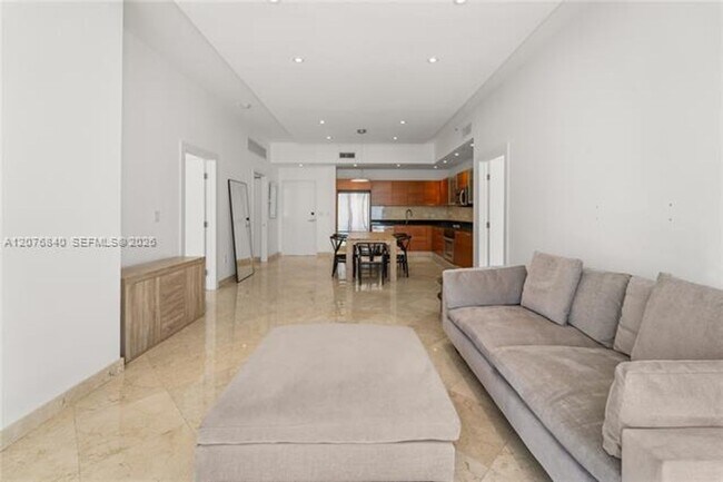 Foto del edificio - 3470 E Coast Ave