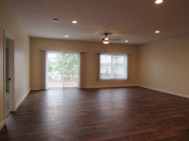 Building Photo - 4007 Creek Hill Dr