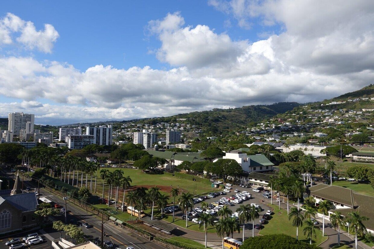 View mauka overlooking Punahou School - 1521 Alexander St