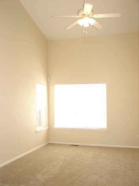 Foto del edificio - 5065 Stone Fence Dr