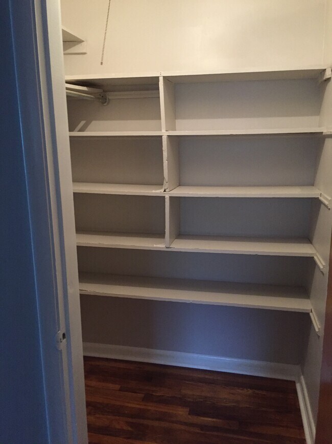 Building Photo - 5663 Mellie Ln