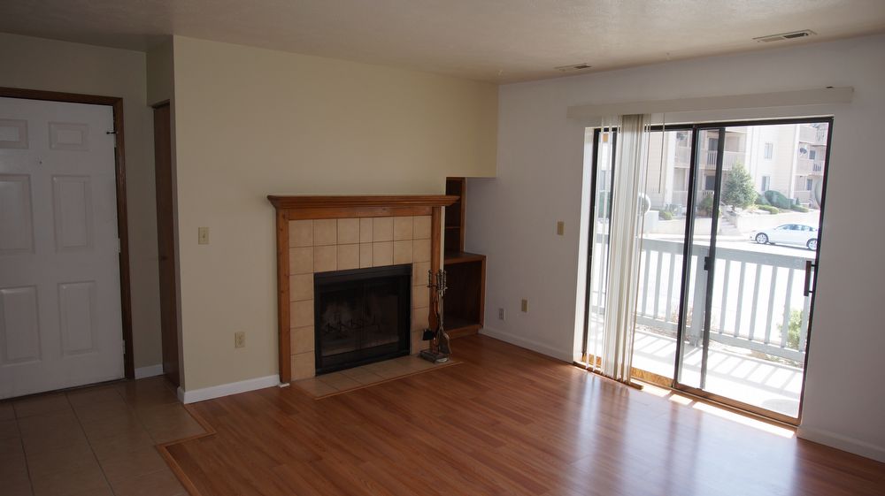 Primary Photo - 10872 W Evans Ave