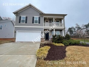 Building Photo - 615 Heartpine Dr