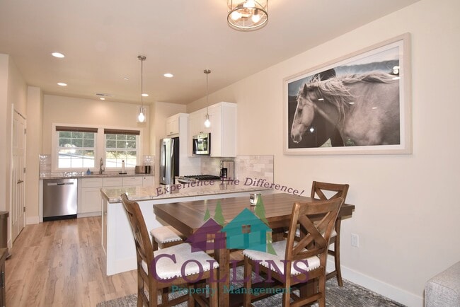 Building Photo - 215 Pello Ln