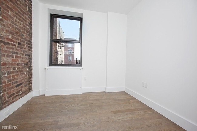 Building Photo - 106 Norfolk St