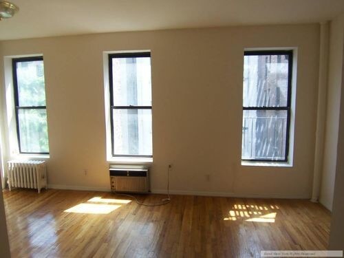 Primary Photo - 333 E 78th St