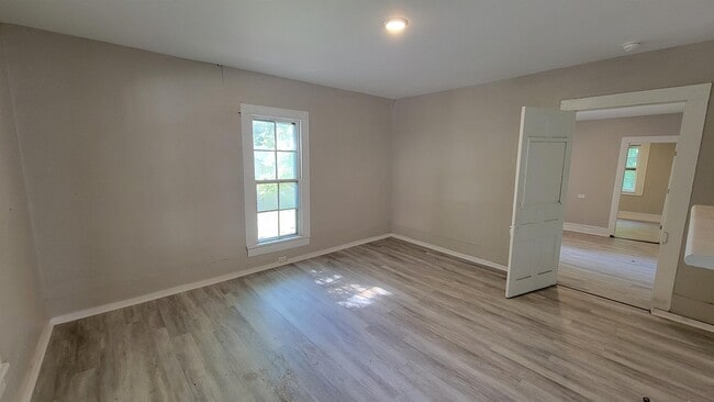 Building Photo - 668 Gilliam Ave