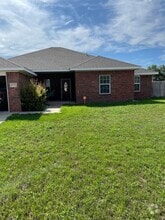 Building Photo - 4625 Sandstone Dr