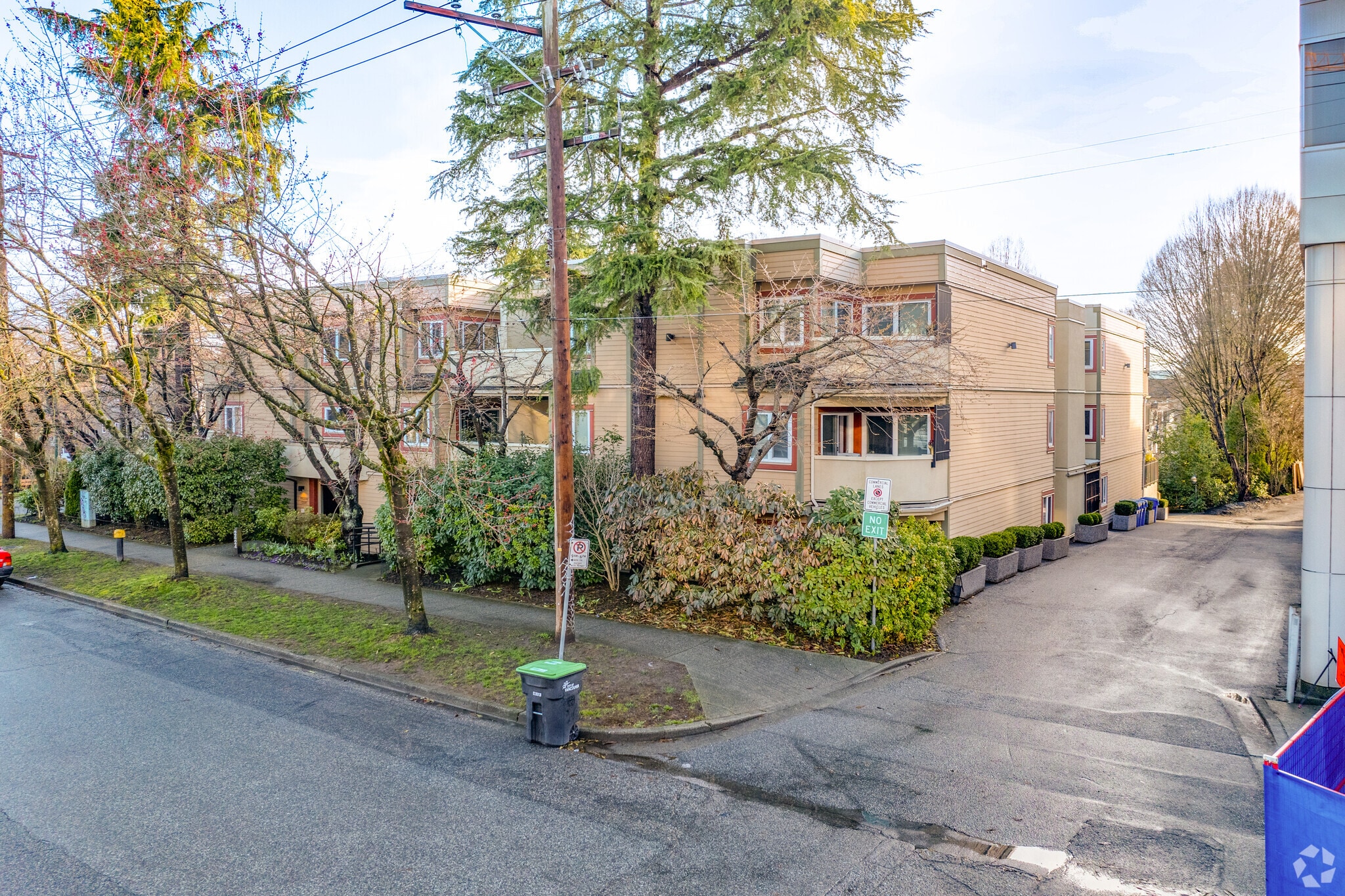 Phoenix Court Housing