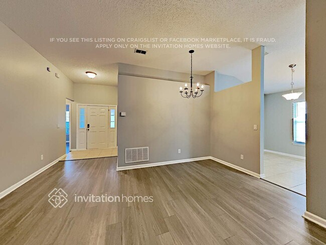 Foto del edificio - 1623 Canopy Oaks Dr