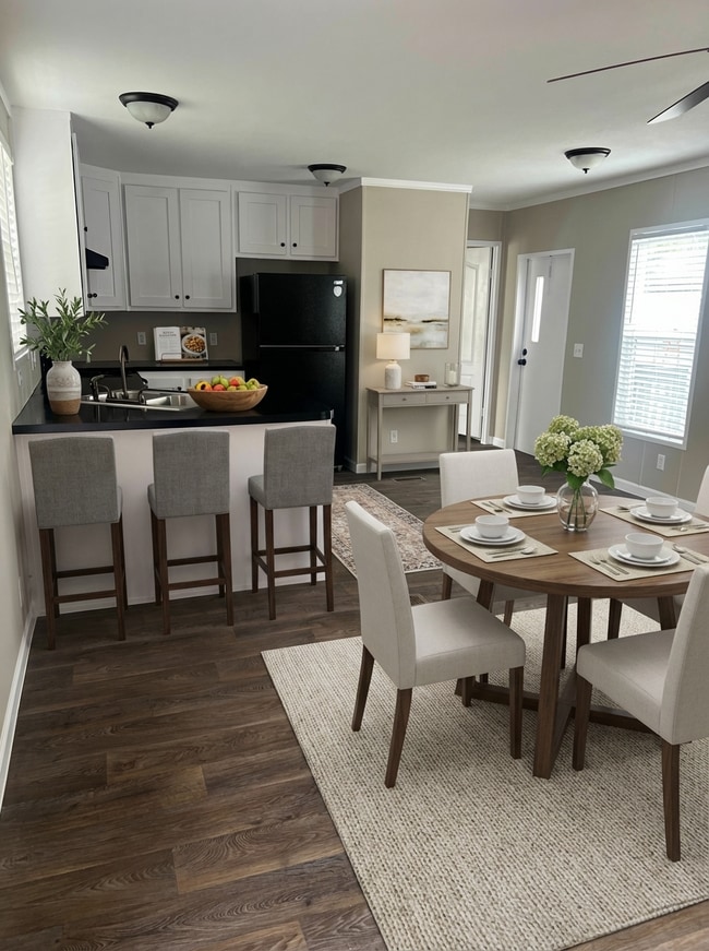 Foto del edificio - 750 Silent Valley Rd