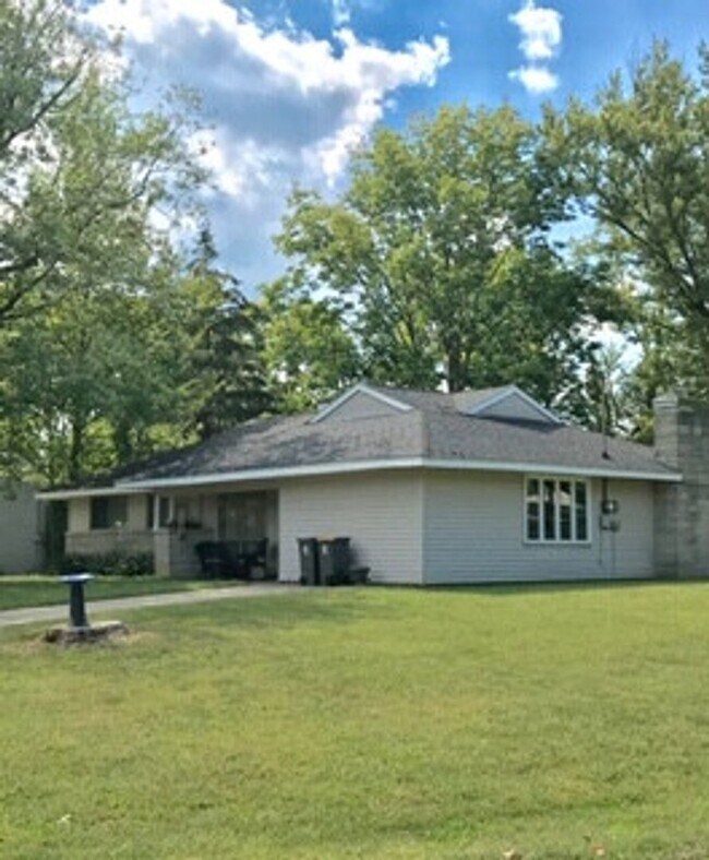 Foto del edificio - 3541 N Valleyview Dr