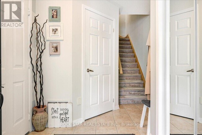 Photo du bâtiment - 3035 Drumloch Ave