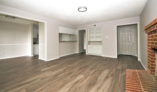 Building Photo - 13611 Ravensway Dr