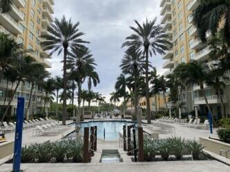 Building Photo - 700 E Boynton Beach Blvd