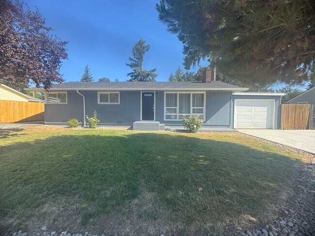 Foto del edificio - Great 3-Bedroom, 2-Bath Ranch Style Home w...