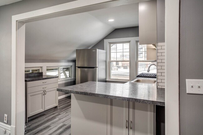 Foto del edificio - 3007 Irving Ave S